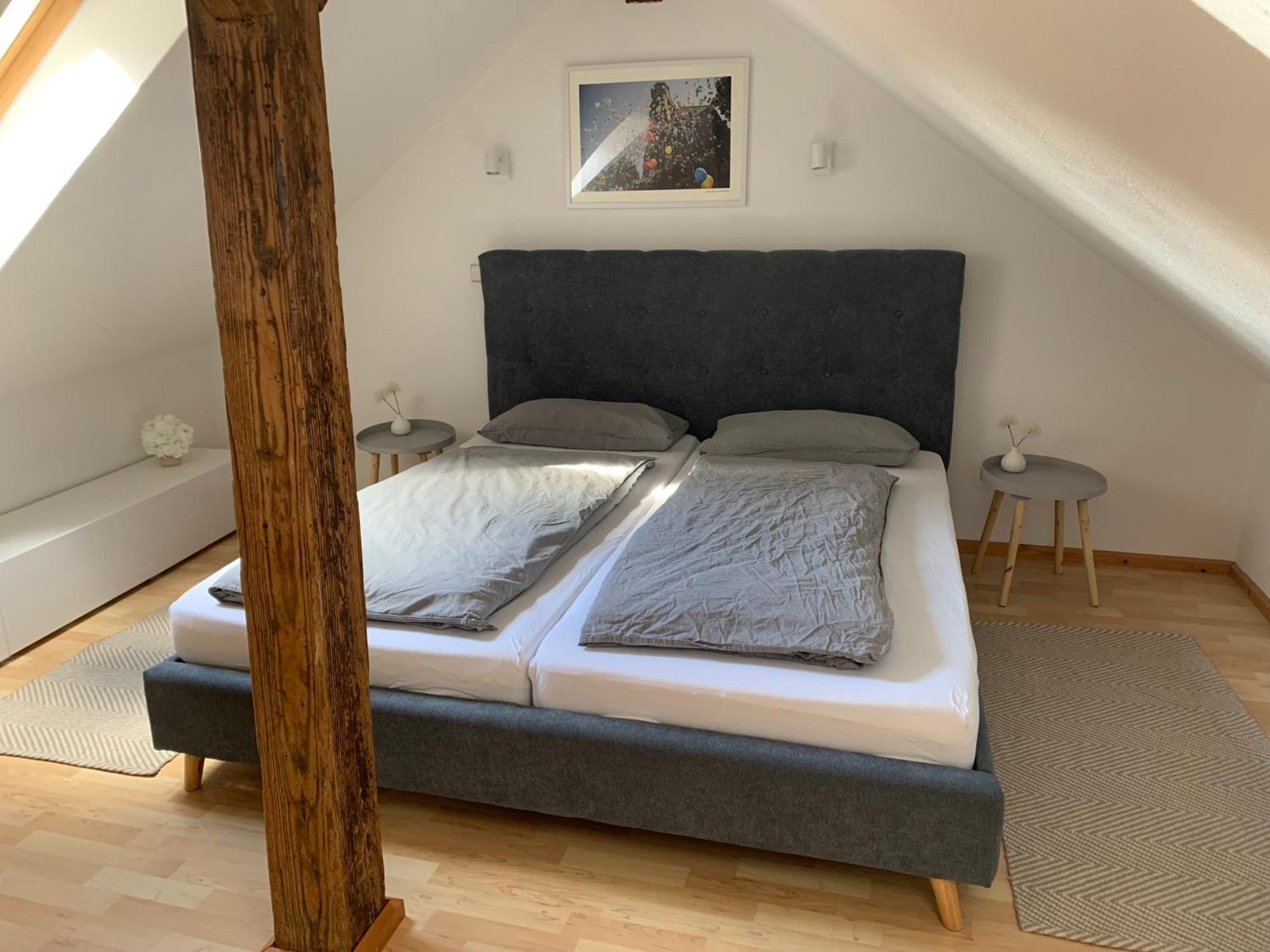 Zentrale Altbauwohnung Mit Flair Швебиш-Халль Экстерьер фото